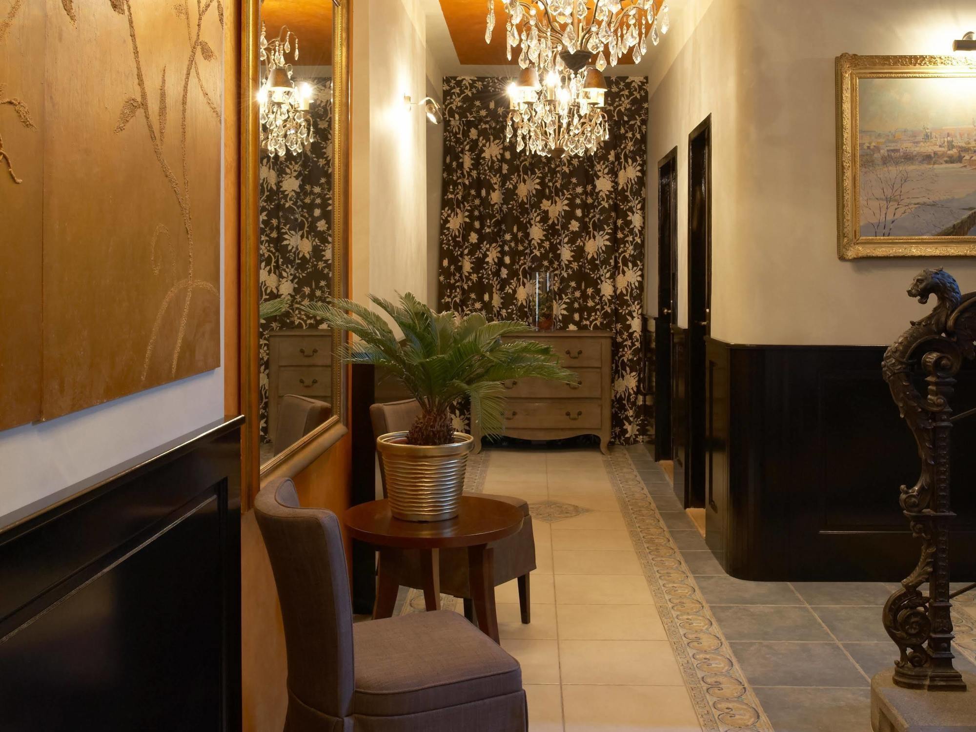 Numa Root 4* Praha